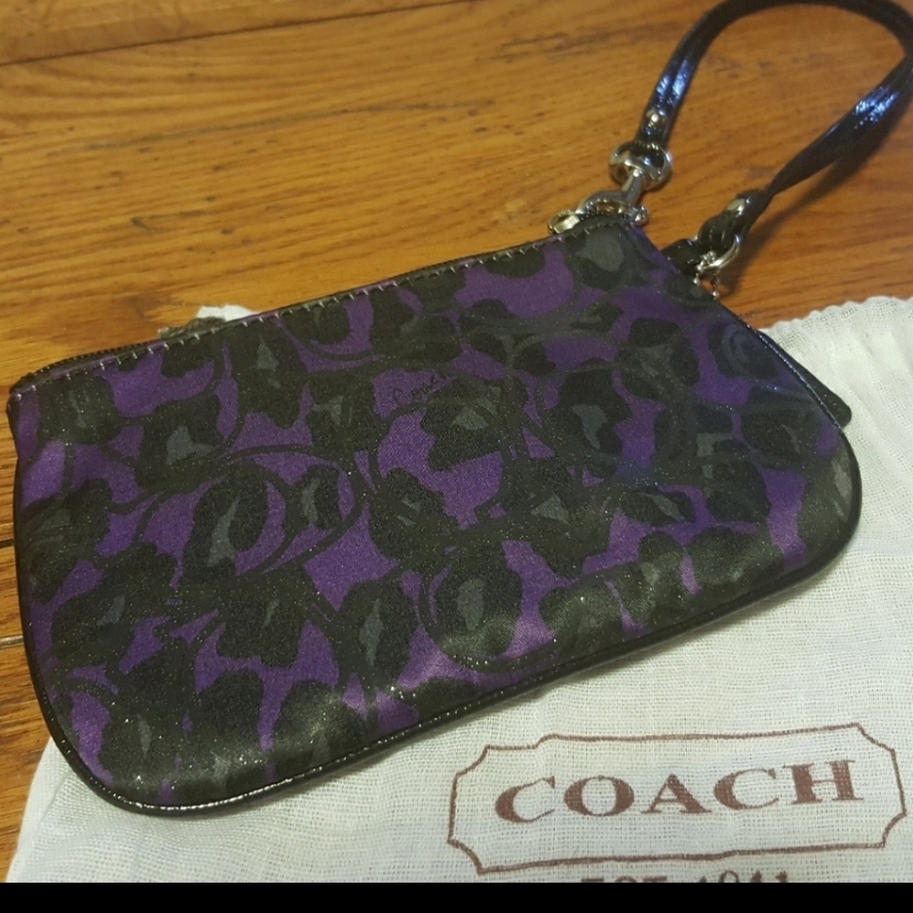 Coach Ocelot Purple Animal Print Wristlet - Picture 2 of 4